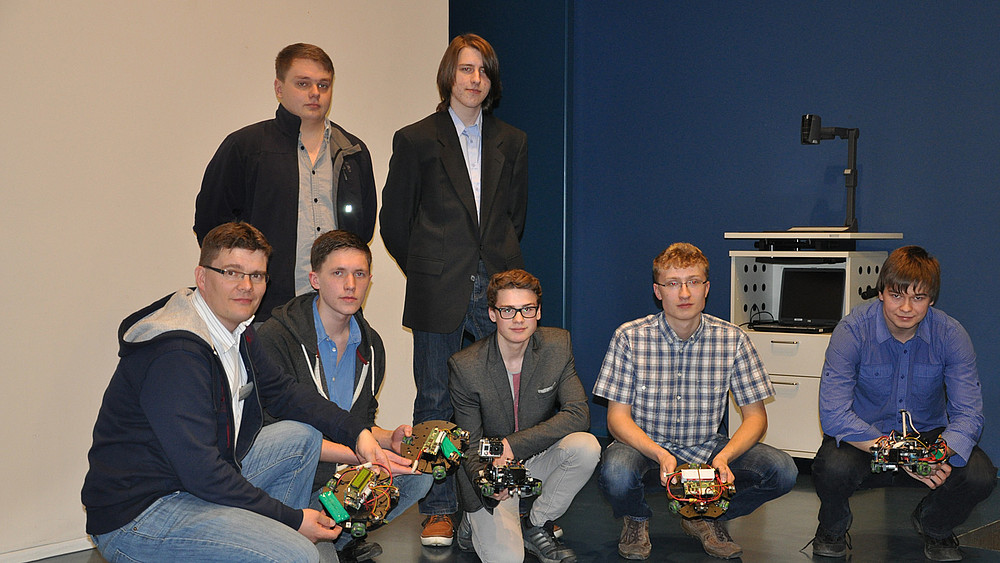 Spannende wissenschaftliche Wettkämpfe unter Abiturienten und selbstfahrende Roboter in Zittau